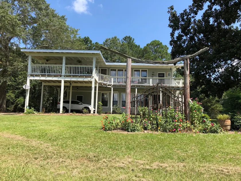 Historical Country Home with Beautiful View - Image 1