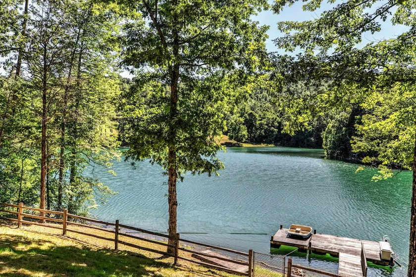 Lakein' It Easy With Private Dock - Image 1