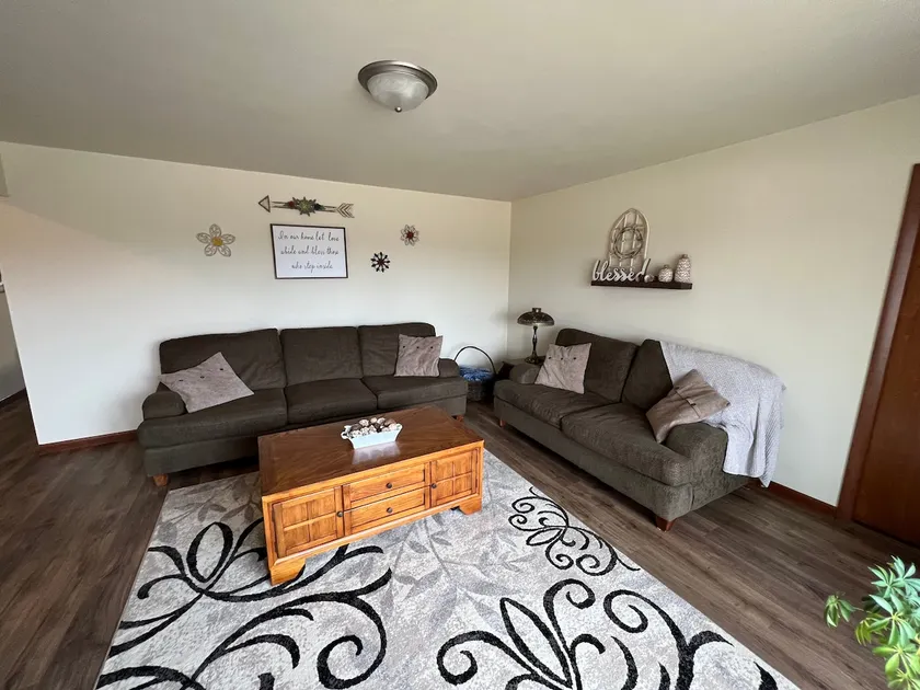 Cheerful 3 bedroom home North side of Manitowoc - Image 1