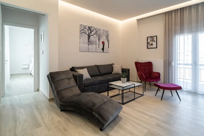 Lux Palace Trikala - Image 1
