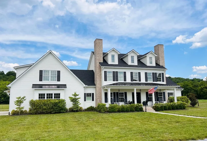 Piney River Farmhouse - Image 1