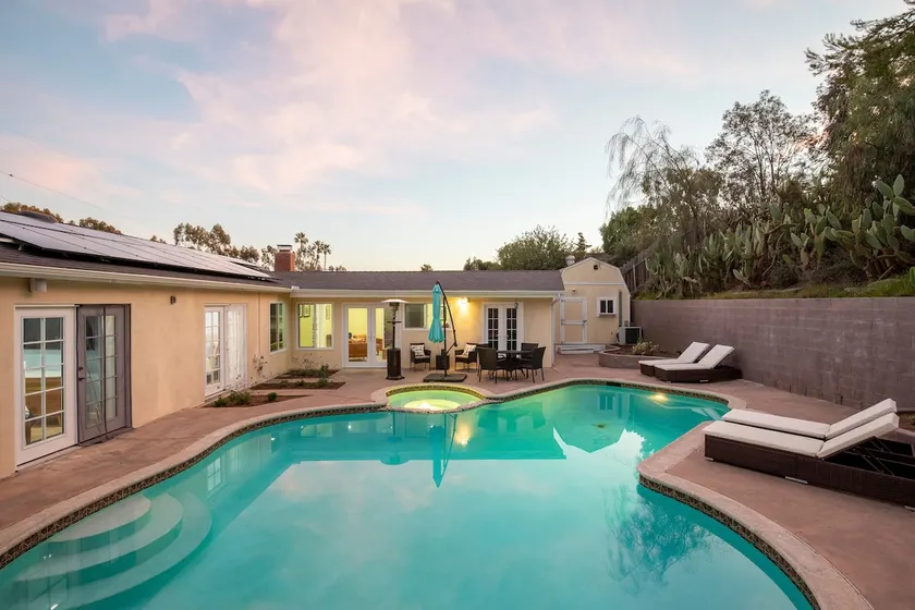 Mid-Century Modern and Contemporary House - Image 1