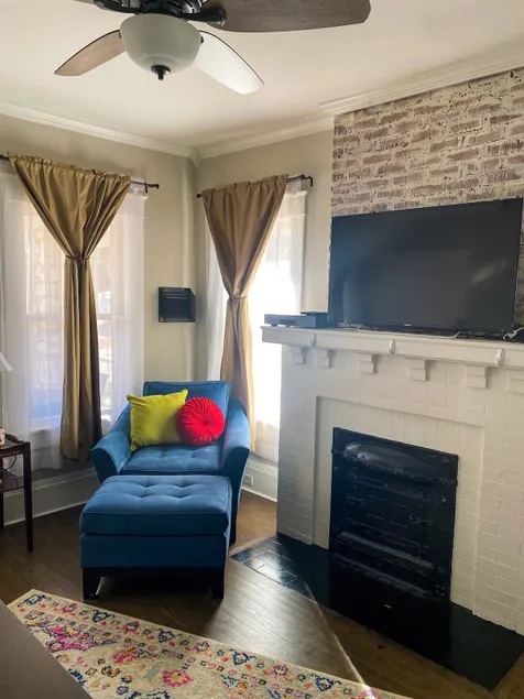 The Little Blue Bungalow - Image 1