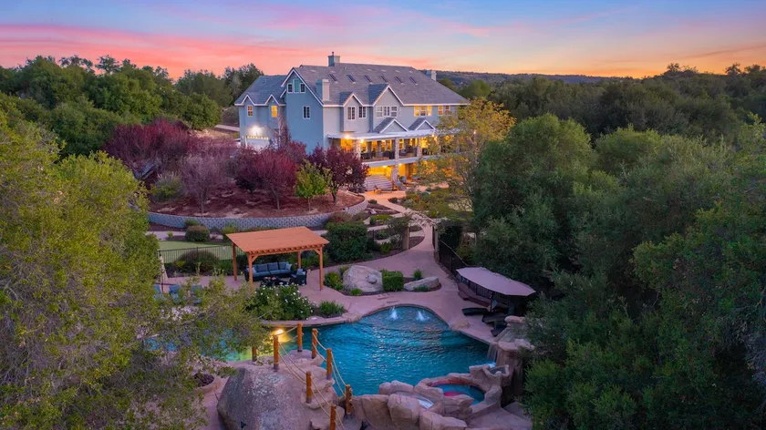 The Estate at Oak Hollow, The Premier vacation rental in The Temecula Valley - Image 1