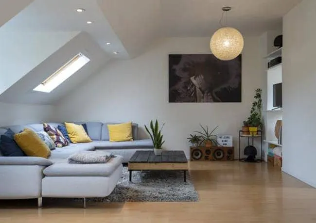 Luxury loft (3 bedrooms & free parking) near expo - Image 1