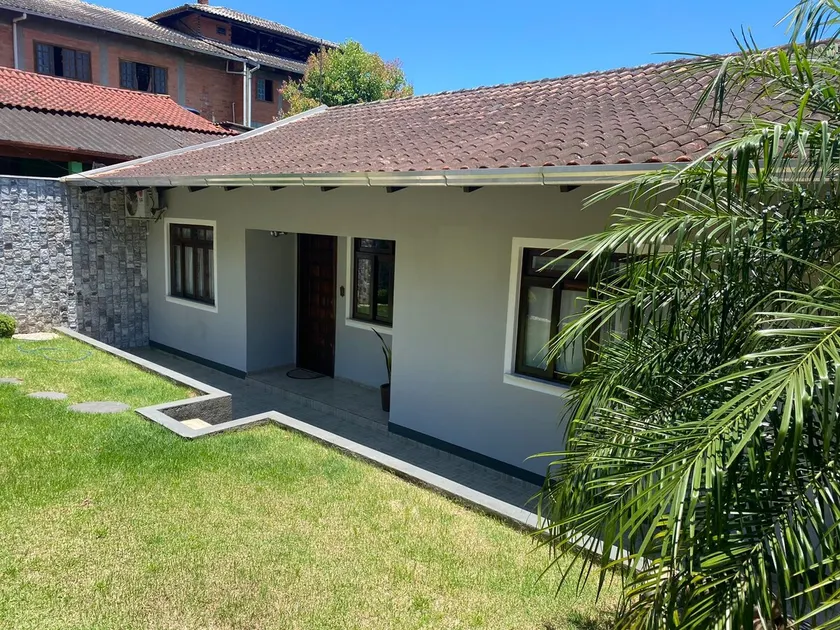 Spacious house with comfort and tranquility. - Image 1