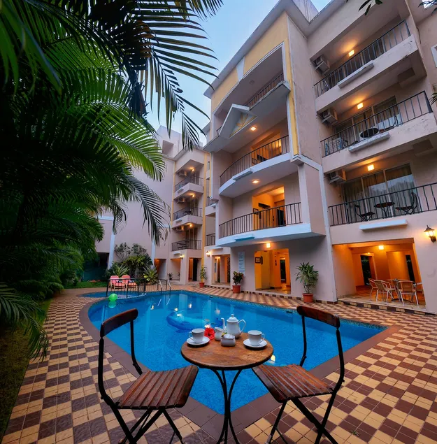 Treehouse Blue 1 bhk-/1, Pool, WiFi & Breakfast - Image 1