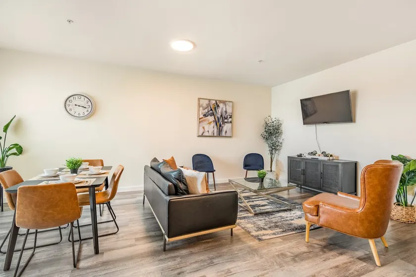 The Perfect Retreat*2Bd/2BA*Parking*Pets - Image 1