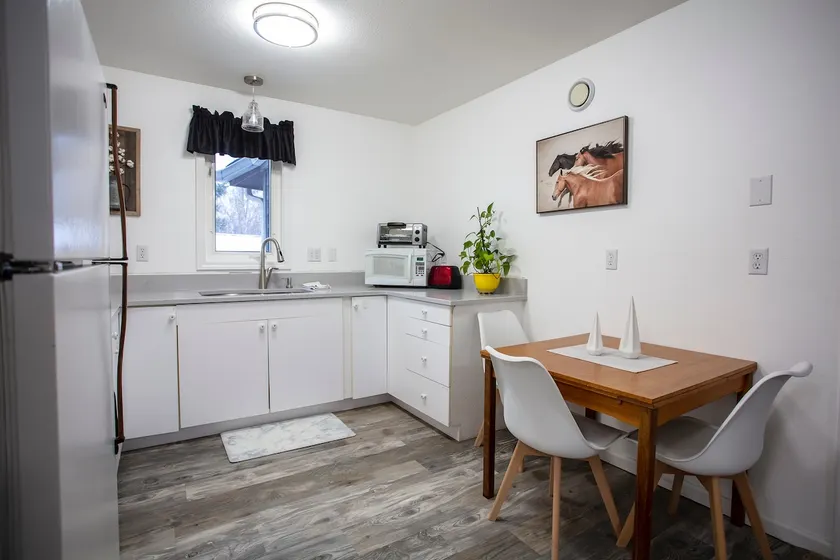 Homey Suite 2Br+2Bath-Self Check-In&Free Parking - Image 1