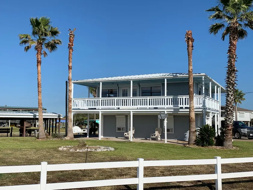 Keepin' It Reel: Fishing Paradise - Private Ramp - Image 1
