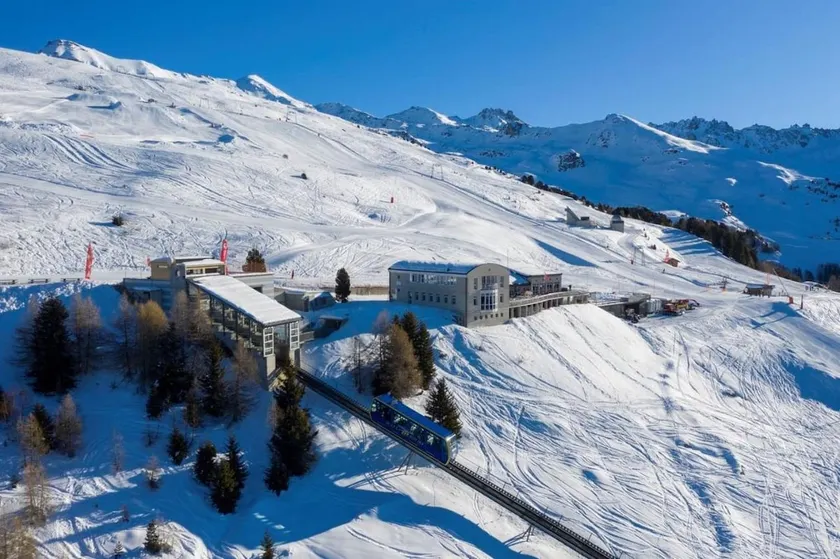 Apartment on the slopes - Image 1