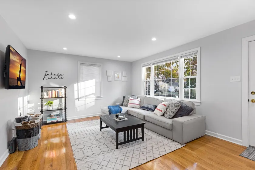 *Monthly* Namastay Oasis near Carytown & Maymont - Image 1