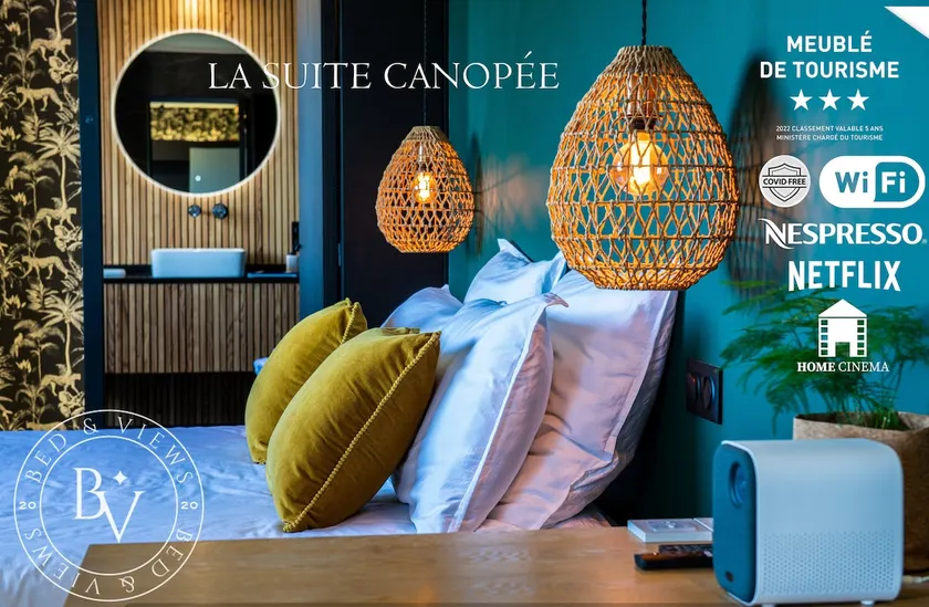 Bed & Views - The Canopy Suite - Image 1