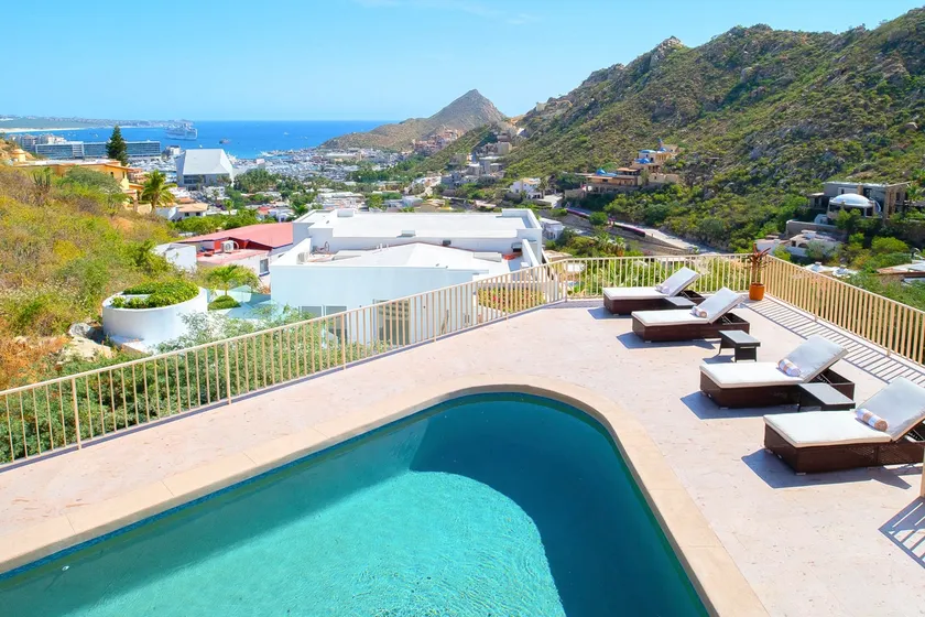 Impresionantes vistas desde la mejor oferta en el prestigioso Pedregal Cabo San Lucas - Image 1