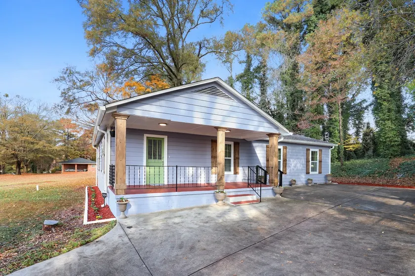 Beautiful Marietta GA 3 Bedroom 2 and a half Bath - Image 1