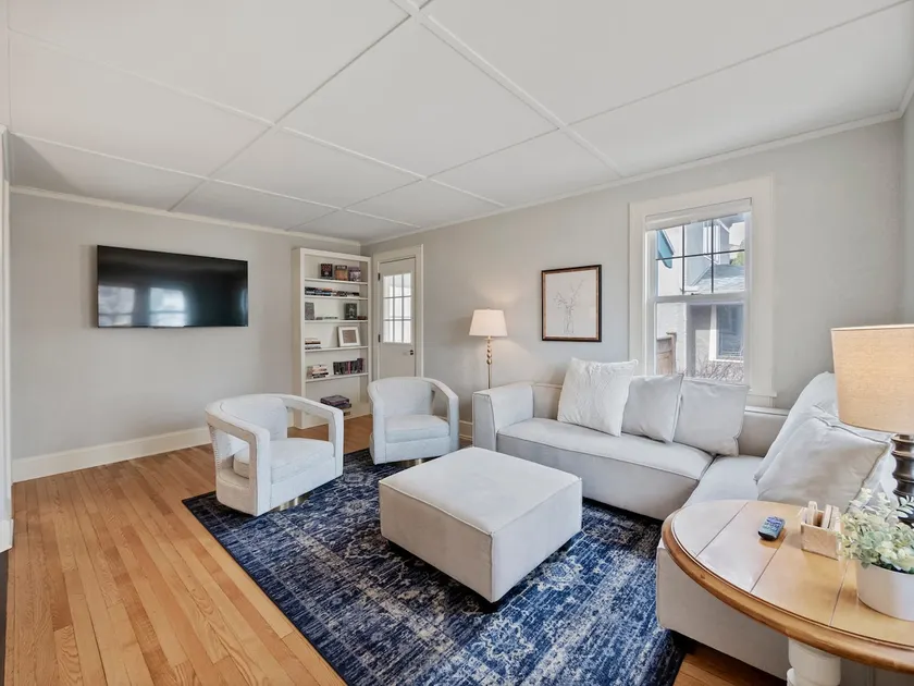 ✨ Cobblestone Cottage, 4 bedroom,centrally located - Image 1