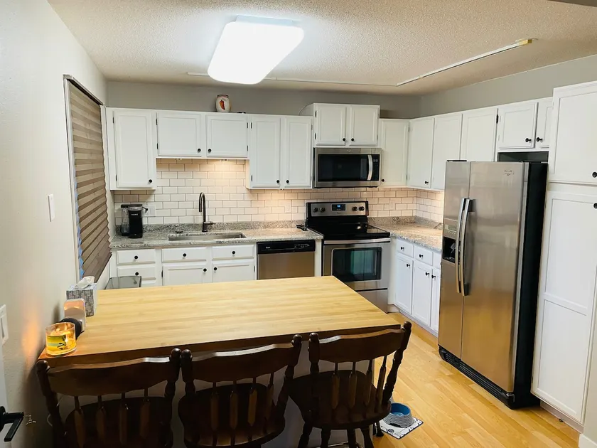 Updated 2-Bed 2-Bath Condo Close to Altru & UND - Image 1