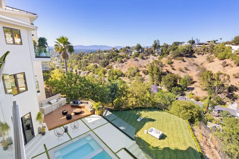 peaceful luxury retreat☁️pool+view+yard+musicstudio+gym☁️not your average rental - Image 1