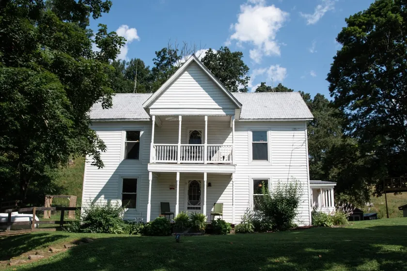 Farmhouse - Spacious & Cozy. Stargazing. WV Views. - Image 1