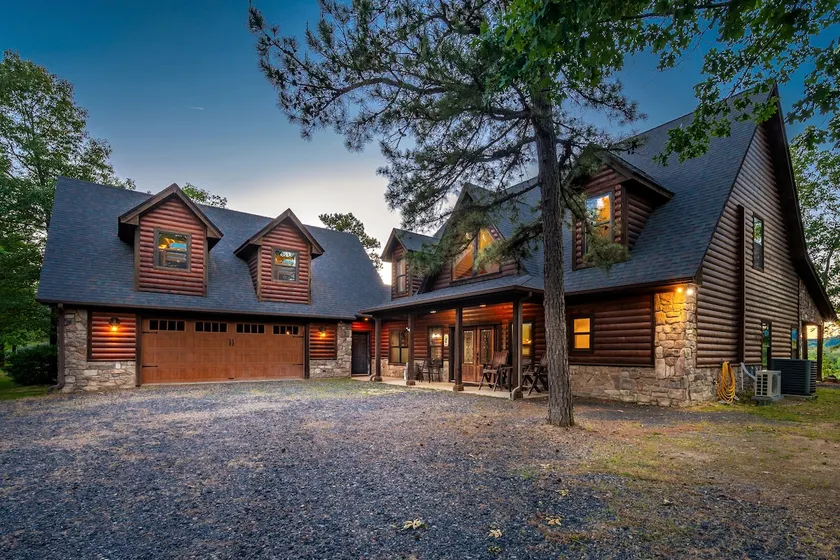 Cedar Ridge Lodge at Mountain Vista Retreat - Image 1