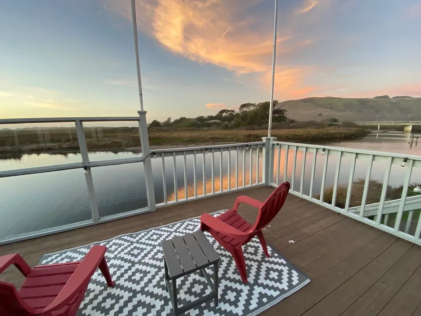 Walk to the Beach, Ocean Views on Salmon Creek - Image 1