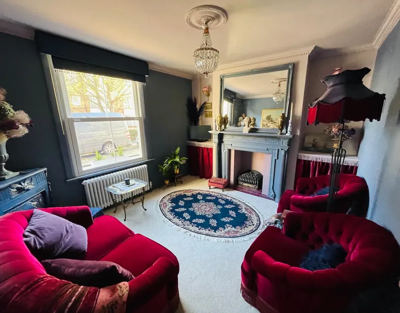 Character Victorian townhouse - conservation area - Image 1