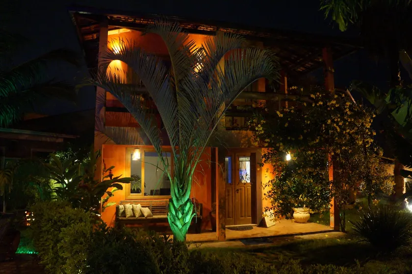 Cozy house with pool and leisure area. - Image 1