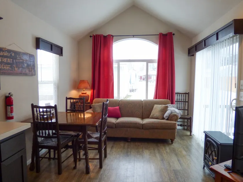 Little Elk Lodge - Image 1