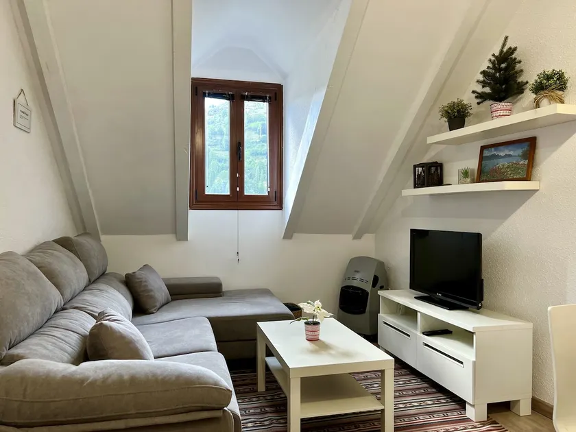Locky · Espacio y Exclusividad ❅ Pirineos360 ❅ - Image 1