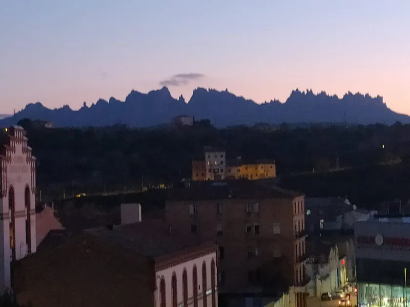 Beautiful views of Montserrat, 2 minutes from downtown. - Image 1