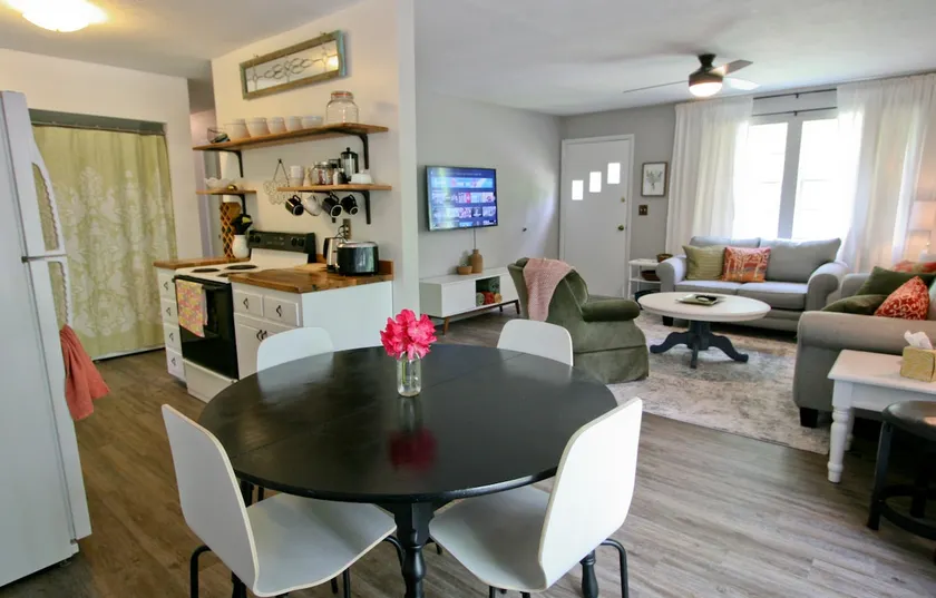 The Bees Knees 3 bd 1 ba in town Fayetteville, WV - Image 1