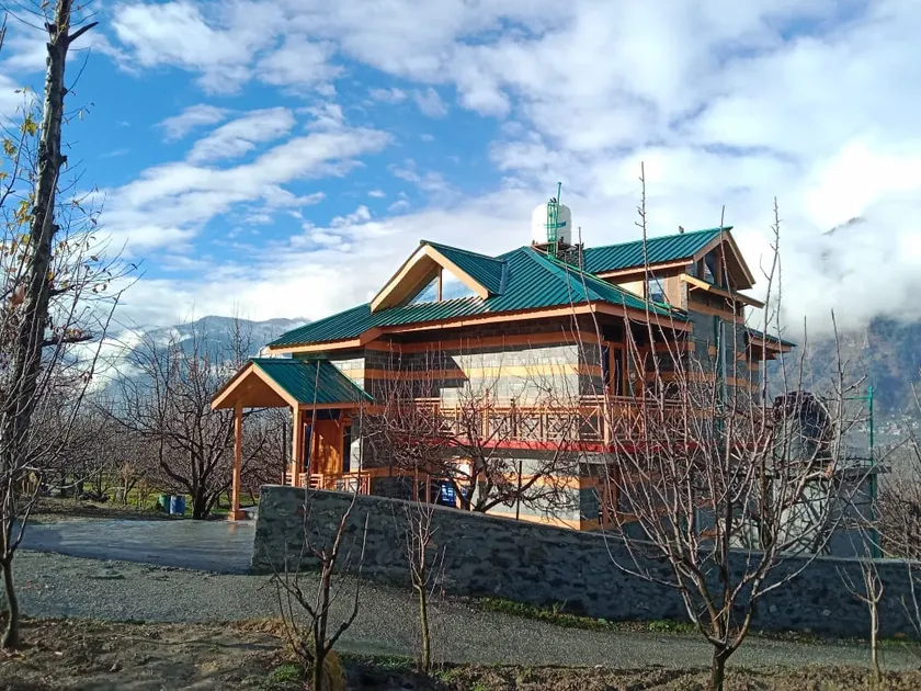 Applewoods – Abode in nature's lap in Naggar, Manali - Image 1