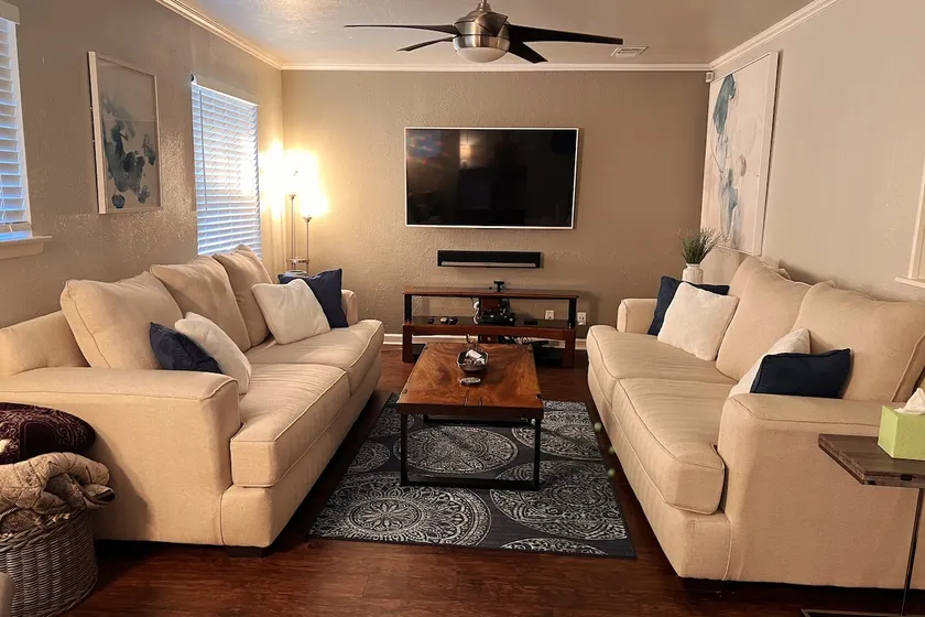 Comfy 3 Bedroom Home - Image 1