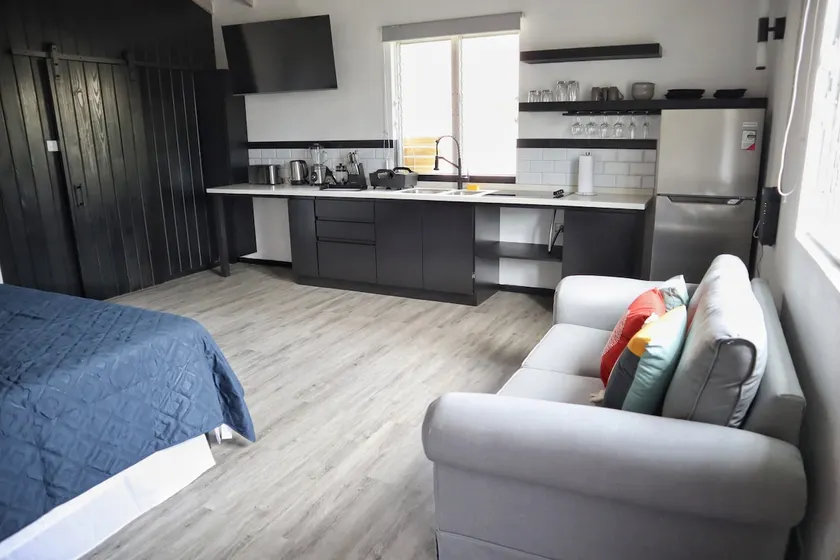 No.12, Modern, Quiet, Prime Location - Image 1