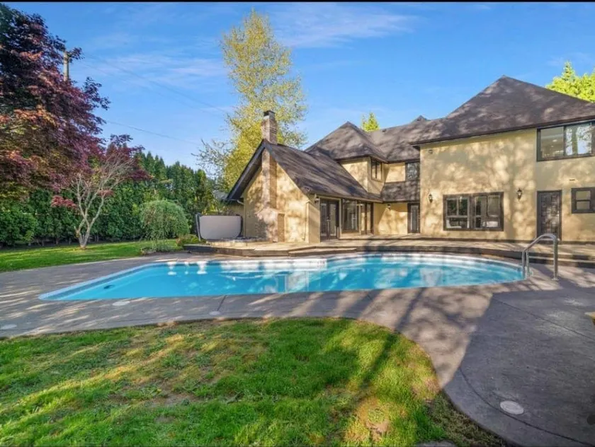 Dream home w/ Pool + Hot tub + Pool table + AC - Image 1
