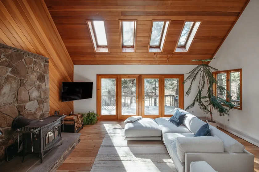 Catskills Cedar House | central Catskills retreat - Image 1