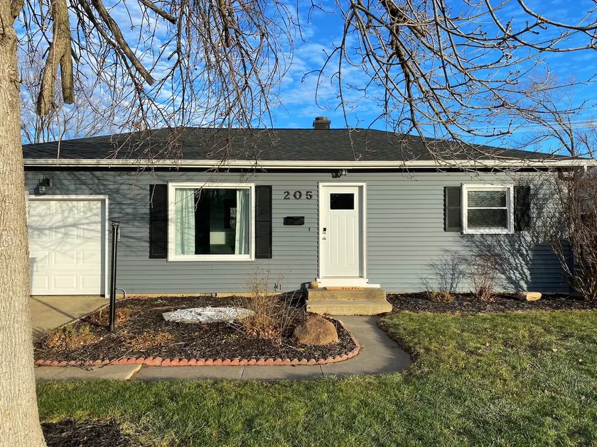 Cheerful AND Cozy 2BDRM residential- Pets welcome! - Image 1