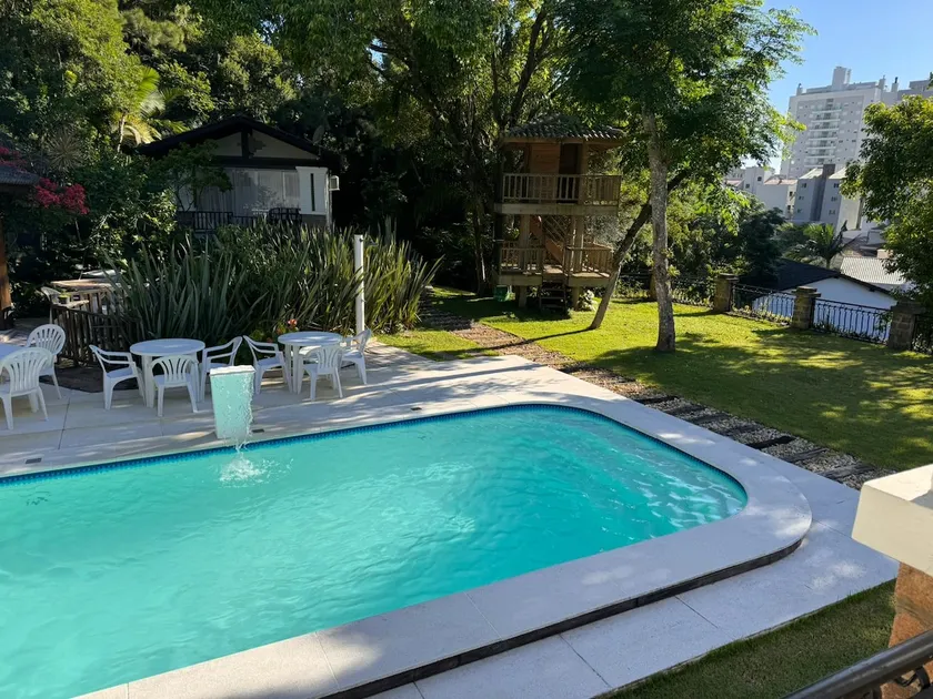 Beautiful house with good infrastructure, swimming pool and nature/LAGOON. - Image 1