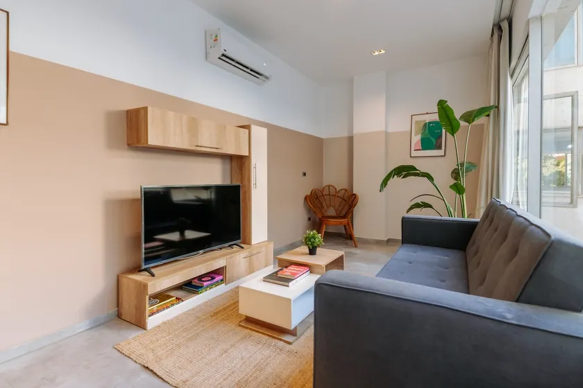 Brassbell Zamalek Jeddah 2BR – Courtyard View - Image 1