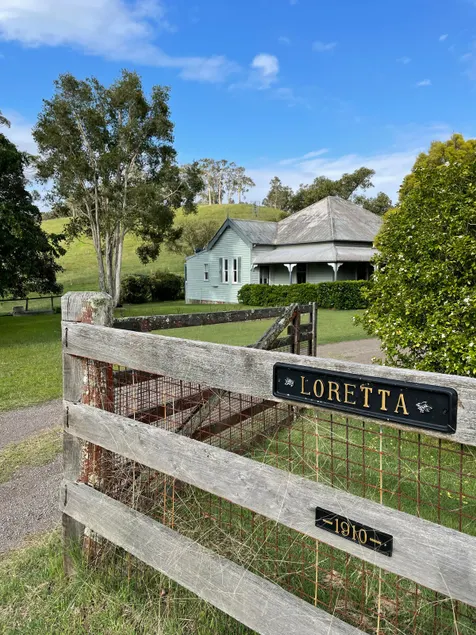 Loretta- a rustic country cottage - Image 1