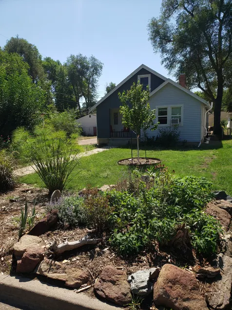 Cozy Bungalow in Greeley, with garage. - Image 1