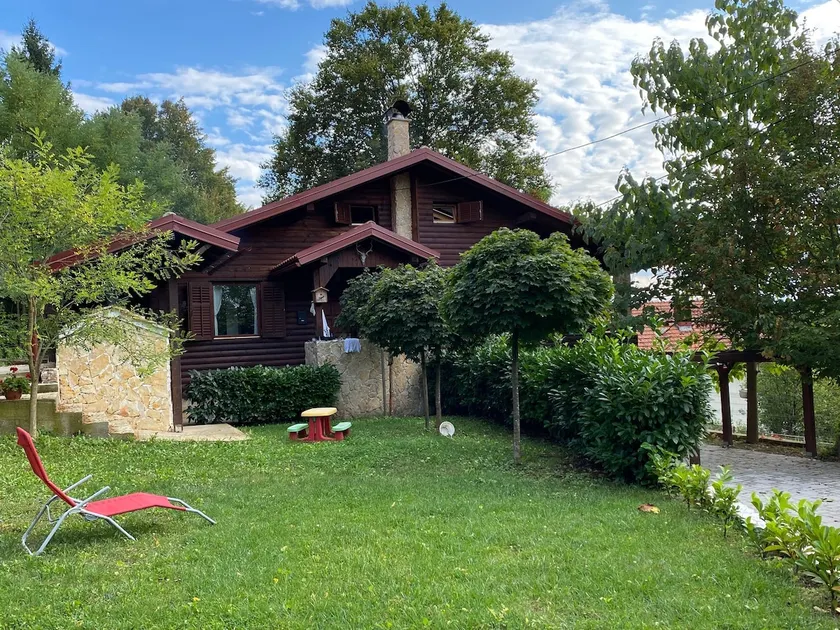 4TREES Holiday House - Image 1