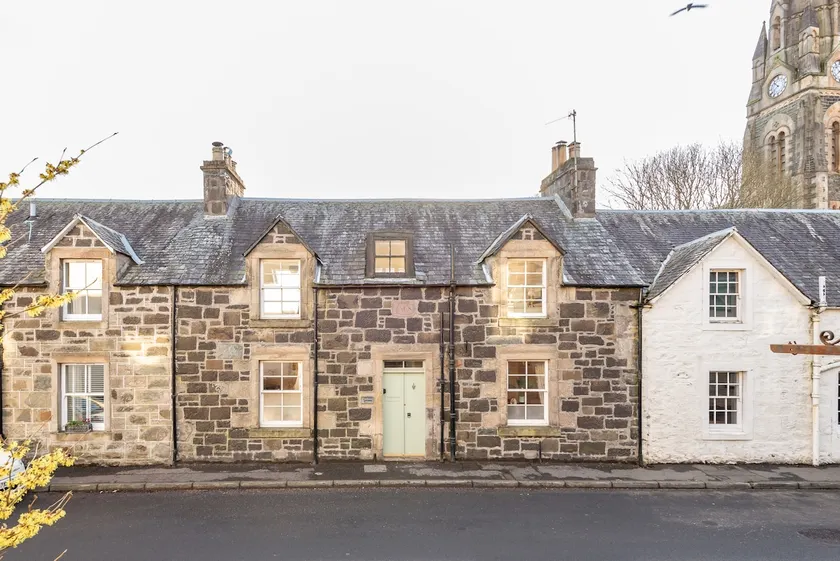Charming Cardoon Cottage in beautiful village - Image 1