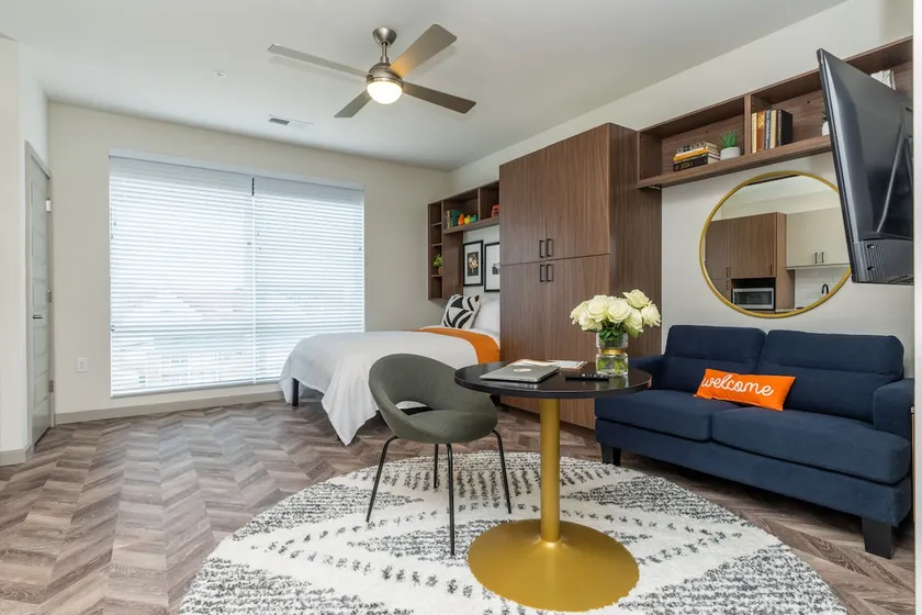 Studio near UIUC/Yugo Guest Suites - Image 1