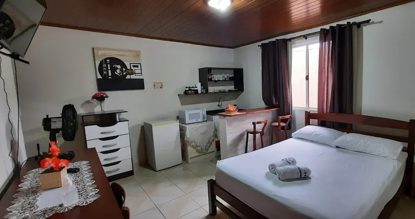 Cozy guest house - Image 1