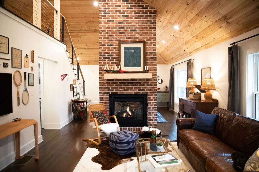 Mt Olive: Atlanta's Cozy Urban Cabin - Image 1