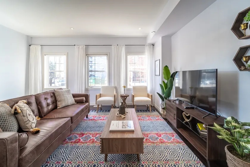 ✦Boho-Chic Home: 4 BR + ❤ of City + Patio & BBQ - Image 1