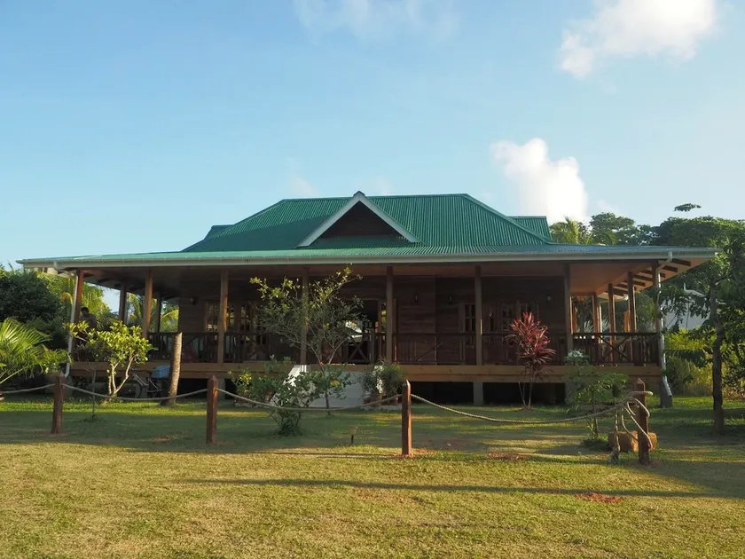 Big Bungalow - Kaz Digwa - Image 1
