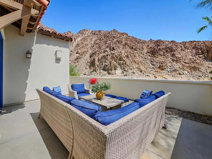 Stunning Legacy Villa With Jaw Dropping Mountain Views - Image 1