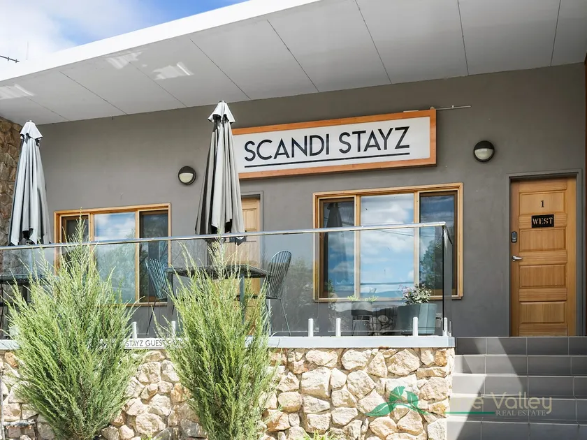 Scandi Retreat 1 Mount Beauty - Image 1